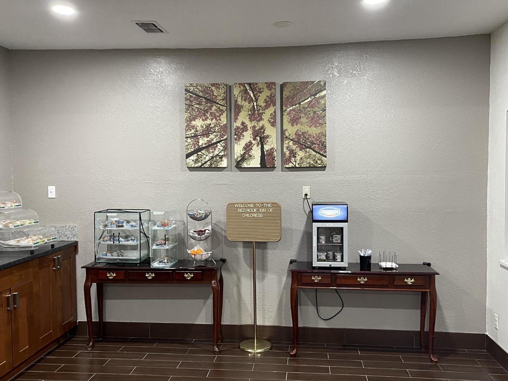 柴尔德里斯红屋顶酒店 外观 照片